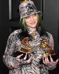 Cameras caught eilish gazing lovingly as styles performed, and styles whistled for eilish. Billie Eilish Matched Her Gothic Floral Grammys Manicure To Her Gucci Outfit