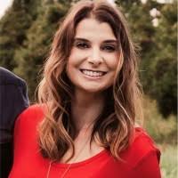 Shannon Logue's Instagram, Twitter & Facebook