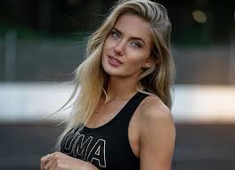 Bei sport1 verrät sie, wie sie auch sportliche schlagzeilen produzieren will. Atlet Cantik Alica Schmidt Adu Lari Dengan Mats Hummels Siapa Lebih Cepat Okezone Bola