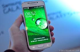 Buy samsung galaxy s4 online at best price with offers in india. Samsung Galaxy S4 Zoom Taking The Camera Phone Concept Literally Pinoytechblog Philippines Tech News And Reviews