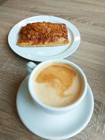 Almendrado de crema, café con leche: fotografía de La Madera, Gran Canaria - Tripadvisor