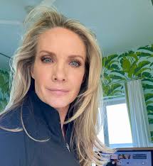 Dana Perino! Good morning everyone. Say it back to me. 🌞🍪