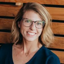 Kim Strawn's Instagram, Twitter & Facebook