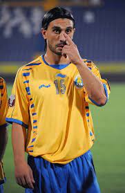 Er ist der bruder von murat yakin und halbbruder des ehemaligen schweizer fussballprofis ertan irizik. Hakan Yakin Hakan Yakin Zu 99 99 Prozent Der Vater