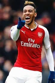How to wear more than 3 hats on roblox. Arsenal Players