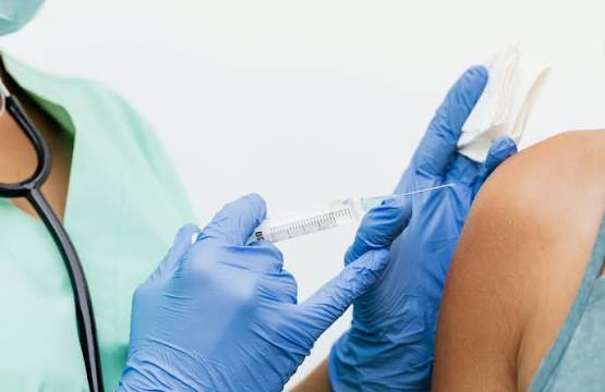 Two doses of HPV vaccine as effective as the recommended three-dose schedule for women with HIV | aidsmap