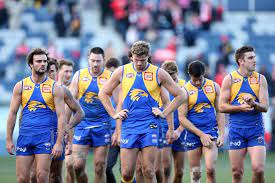 Two west coast eagles players were left covered in blood after a jaw on jaw head clash that could be heard from 100m away. Insipid West Coast Eagles Mired Deep In An Afl Form Slump Highlighted By One Worrying Trend Abc News