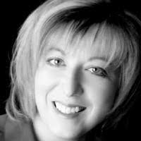 Amy Bettis's Instagram, Twitter & Facebook