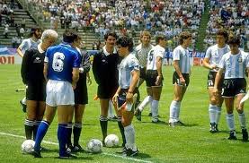 • 1,3 млн просмотров 9 месяцев назад. Maradona Retro Pics Maradonapics Retro Pictures Argentina Vintage Football