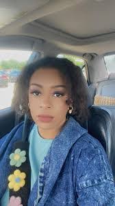 Amber Trahan's Instagram, Twitter & Facebook