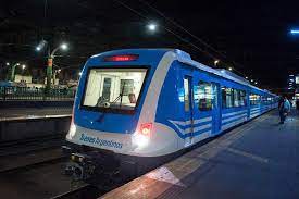 El acceso para los pasajeros se realiza por diagonal. Los Nuevos Trenes Del Roca Arrancan El 8 De Junio Enelsubte