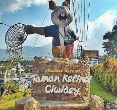 Bisa menikmati liburan atau wisata air di kolam renang sanding waterboom majalaya. 30 Tempat Wisata Alam Di Bandung Terbaru Yang Lagi Hits 2020 Explore Bandung