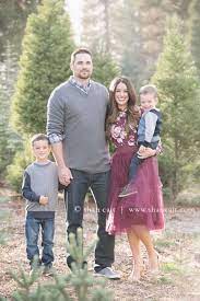 Family Portrait Mom With Boys Photoshoot Christmas Card Picture Christmas Card Photoshoot Ins Family Picture Outfits Family Photo Outfits Fall Family Photos