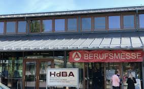 Hallo, ich beginne am 01.09 mein studium an hochschule der bundesagentur für arbeit in mannheim im studiengang beschäftigungsorient … Die 18 Berufsmesse An Der Hdba Schwerin Berufs Starter Der Blog Von Azubis Und Dualis