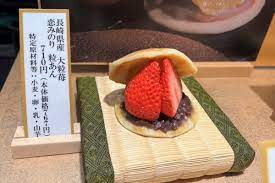 長崎県産イチゴ「恋みのり」とつぶあんのどら焼き - 梅田経済新聞