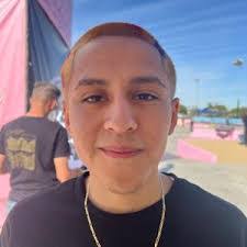 Antoine Howard's Instagram, Twitter & Facebook