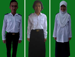 Baju dinas seragam pdh pakaian dinas harian baju pdl baju dinas pdh pakaian dinas harian terdiri dari kemeja lengan pendek berlidah bahu untuk pria mengenakan celana panjang model sopan untuk wanita mengenakan rok 15 cm dibawah lutut ikat pinggang dengan kepala berlogo dari. Pakaian 1 Pakaian Dinas Harian A Mahasiswa Baru Maba Baju Kemeja Putih Lengan Panjang Dengan Lidah Pundak Berkancing Dan Mempunyai Saku Pdf Free Download