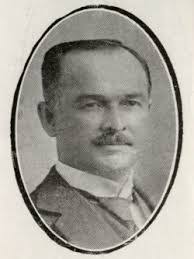 Alfredo Escobar's Instagram, Twitter & Facebook