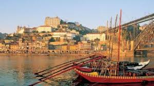 Porto is portugal's second largest city and the capital of the northern region, and a busy industrial and commercial centre. Porto En Pocos Dias Www Visitportugal Com