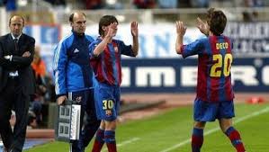 El granada se queda con diez: Granada Vs Barcelona Prediksi Skor H2h Live Streaming La Liga Tirto Id