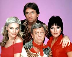 Three's Company 1977 TV series John Ritter as Jack Tripper Joyce DeWitt as Janet Wood Suzanne Somers as Chrissy Snow apartment set 1970s ABC television stills, AI generated