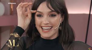 Candela vetrano inició su carrera artística desde muy joven, realizando estudios de canto, teatro, comedia musical y danza, siendo agrandadytos su primera participación en televisión. Candela Vetrano Tenso Momento Entre Cande Vetrano Y Alex Caniggia En Masterchef Vos