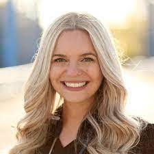 Jillian Cunningham's Instagram, Twitter & Facebook