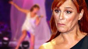 Check spelling or type a new query. Andrea Berg Ein Hauch Von Nichts Kurzer Hatte Dieses Kleid Nicht Sein Durfen Youtube