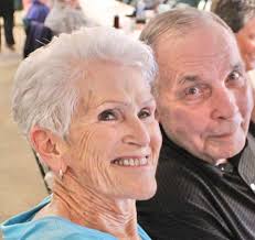 Life in Ocala Palms: Ocala Palms beats the heat with music entertainment