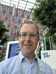 Rene Lenz's Instagram, Twitter & Facebook