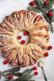 50 minutes plus 1 hour 15 rising time | cooking time: Raspberry Vanilla Wreath Bread Tutti Dolci