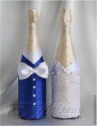 как сделать бокалы на свадьбу своими руками жених и невеста Shampanskoe Zhenih I Nevesta V Sinem Ukrashennye Butylki Shampanskoe Svadebnye Idei
