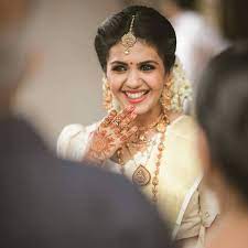Kerala Wedding Style Bride Indian Bride Hairstyle Hairstyles Kerala Kerala Bride