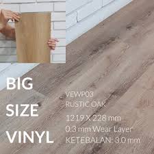 Vinyl lantai menggunakan lapisan bagian atas yang sangat tahan gores, sehingga bila digunakan untuk waktu yang lama tetap terlihat bagus. Jual Lantai Vinyl Varnesse 3 Mm Big Size Vewp03 Pp Toko Lantai Kayu Jakarta Indotrading