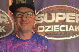 O gwiazdach, show-biznesie, projektach medialnych i wielu innych sprawach  nasz ekspert — Adrian Zalewski