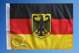Daneben gibt es als bekannteste version die sog. Deutschland Fahne Mit Adler 27cm X 40cm Fahnen Und Flaggen Shop Fahnen Nostalgieshop De