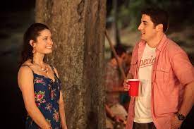 She is best known for her role as molly in the showtime series look, and as kara in the 2012 film american reunion. Bild Zu Ali Cobrin American Pie 4 Das Klassentreffen Bild Ali Cobrin Jason Biggs Filmstarts De