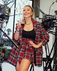 pin by isabellabrtolin on sabrina sato in 2021 fashion sabrina sato style