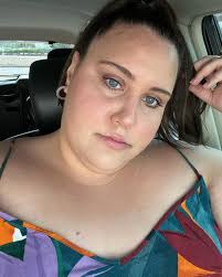 Send Stickers and Posters to Brighten Up My Desk