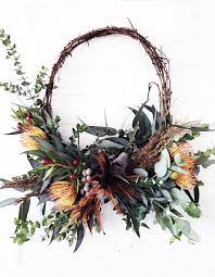 Dy O Events Aka Duo Australian Christmas Wreath Australian Native Flowers And Greenery Christmas Wreaths Christmas Wreaths Diy Australian Native Flowers