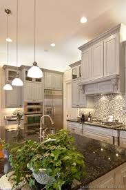 Pin By Kitchen Design Ideas On Best Kitchens Ever Kitchen Cabinets Decor Grey Kitchen Cabinets Home Decor