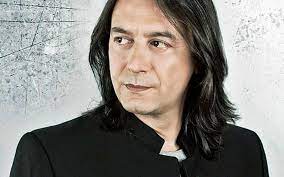 Γιαννησ κοτσιρασ νεο single με τίτλο κοιτα γυρω. Giannhs Kotsiras Biografia Outnow Gr
