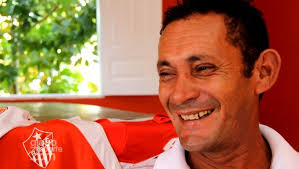 Dividido, roupeiro vascaíno do Rio Branco aposta: "Vai ser 1 a 0 Estrelão"