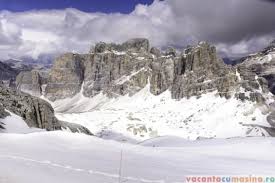 Gheisele sunt renumite pentru faptul ca pot cuceri un barbat cu o singura privire. Destinatii De Vacanta Dolomitii Cei Mai Spectaculosi Munti Din Europa Se Afla La Doar Un Plin De Benzina De Romania