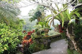 Media alternatif menjunjung tinggi keadilan dan kemerdekaan sejati. Tanah Merah Resort And Gallery