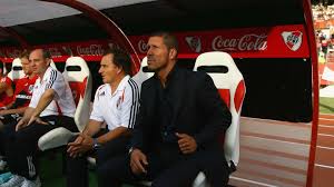 Todos en argentina están odiando al hijo del 'cholo' simeone por una insólita razón.giuliano, de solo 17 años, dejó abandonado a river plate y los cambió. Ang6mjbbinwntm