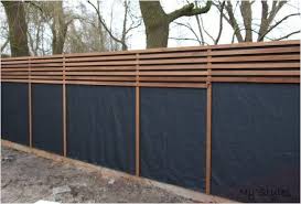 Pin Von Vossilton Auf Projects In 2021 Zaun Garten Hintergarten Sichtschutzzaun Garten