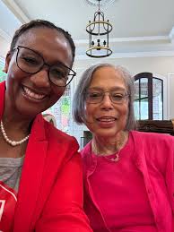 So greatful for amazing friends and family. Thanks so much to Michael  Glenn, Janet Maycock and Carol Clarke for hosting an amazing fundraiser  that will impact the future of the great city