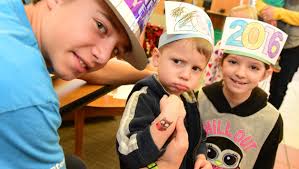 21 Photos: Noon Year's Eve at Kirkendall Library