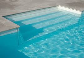 Escaliers De Piscine Pratique Ergonomique Piscines Desjoyaux